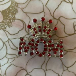Mom pin